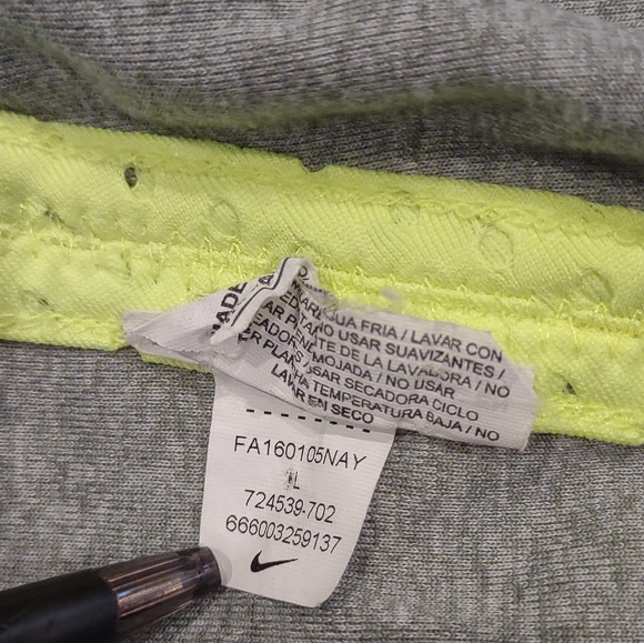 Nike Reversible Athletic Shorts - Picture 9 of 9